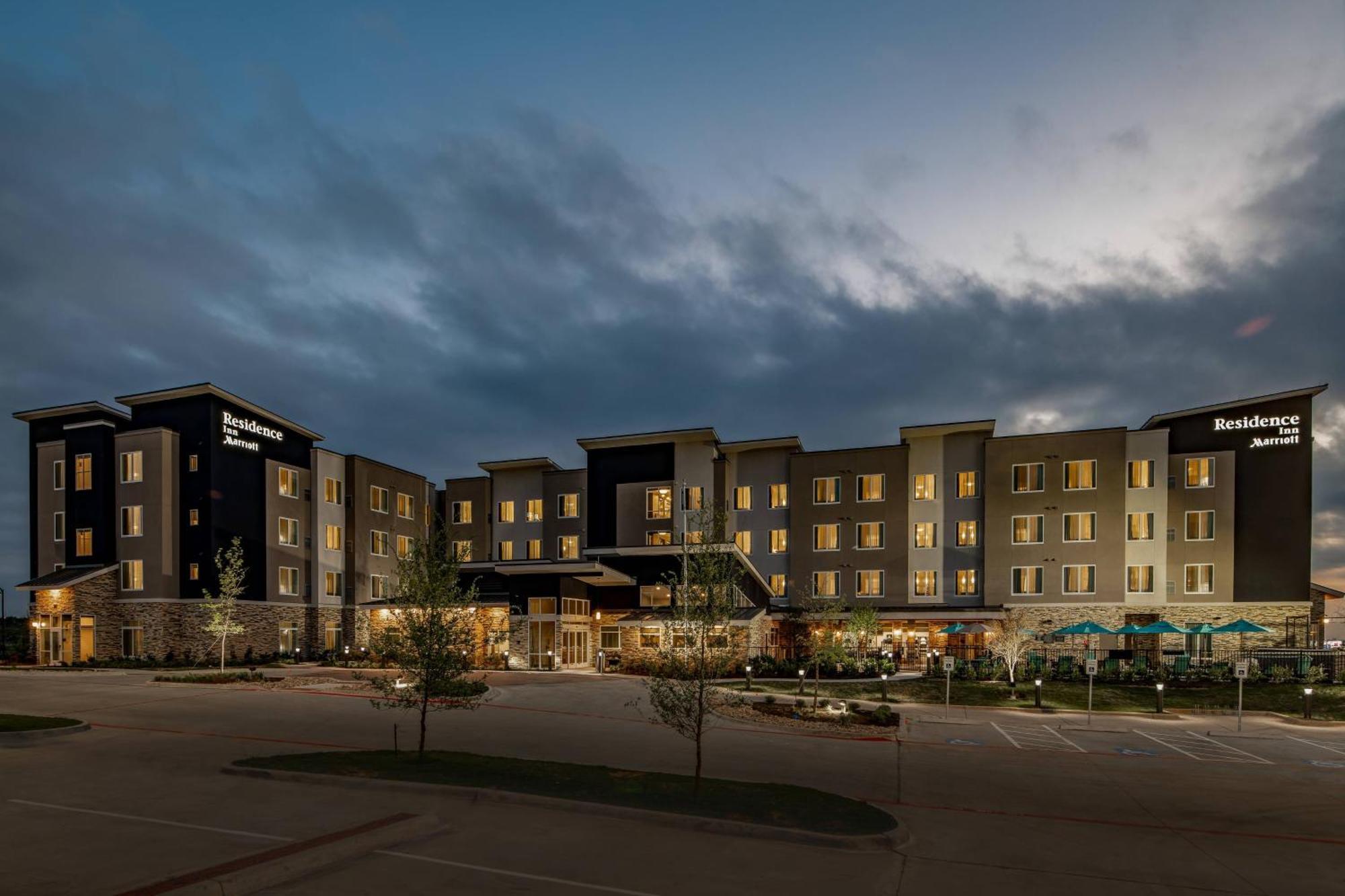 Residence Inn By Marriott Dallas At The Canyon Εξωτερικό φωτογραφία